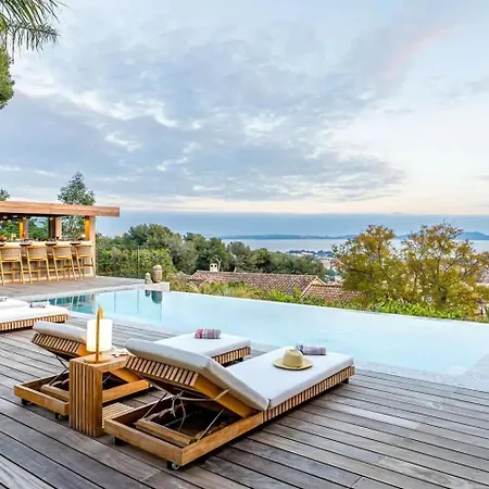 Contemporary With Hillside Views