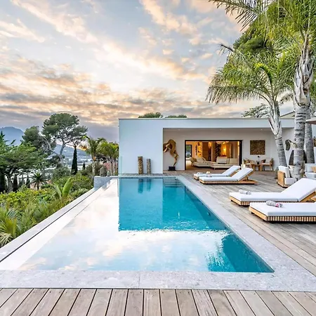 Ferienhaus Contemporary With Hillside Views Carqueiranne